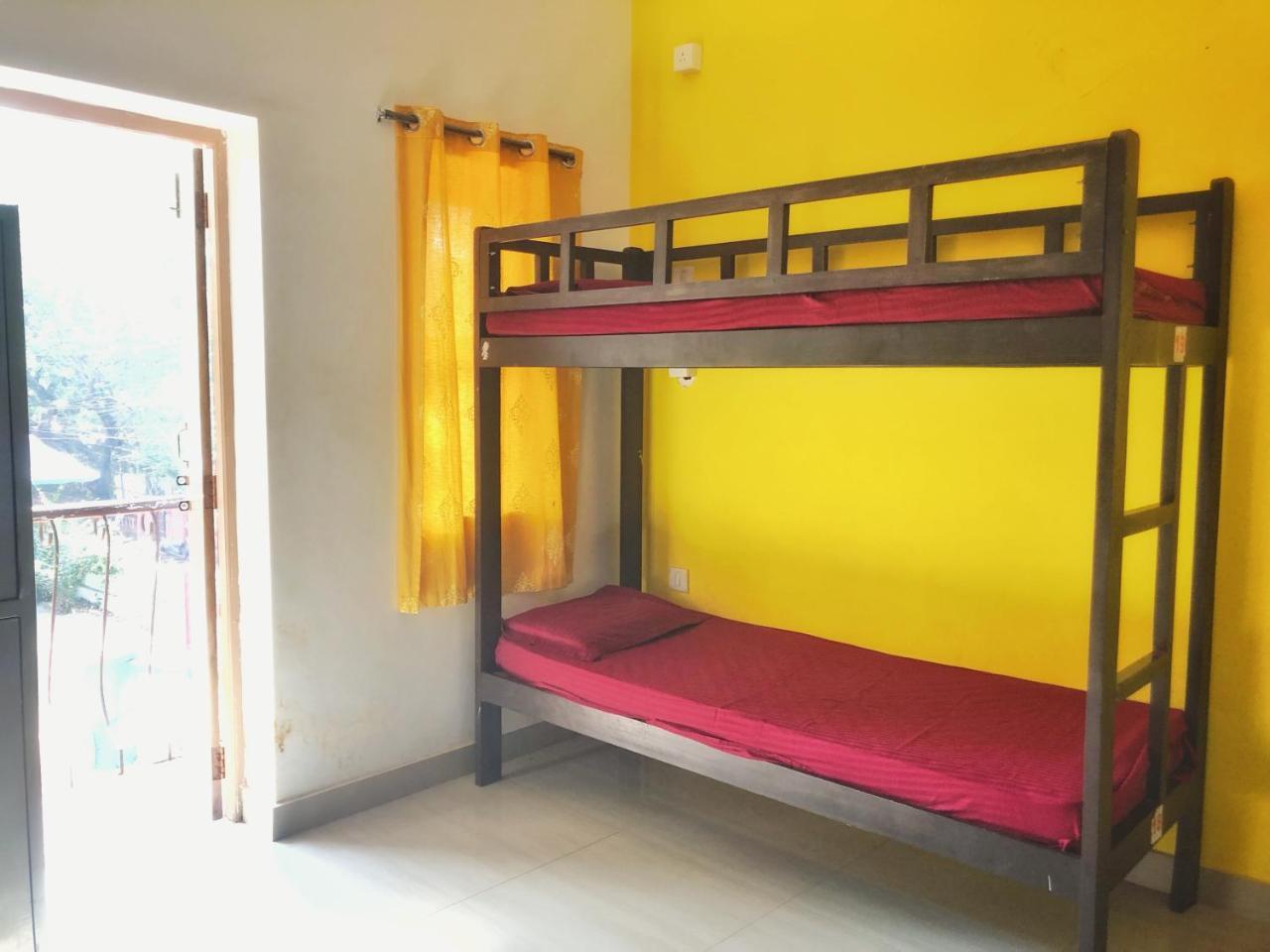 Red Door Hostel Anjuna Dış mekan fotoğraf